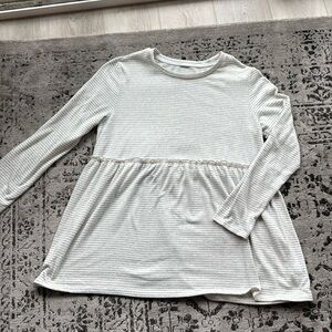Size XL maternity peplum top! Knit, stripe!
